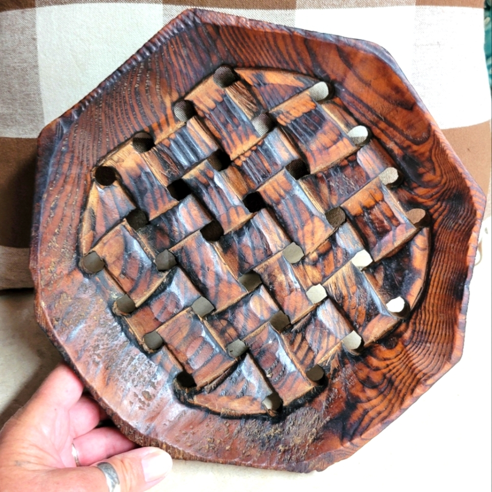 Rare Vintage wood carved basket weave shallow bowl 9.5×2.5 inch